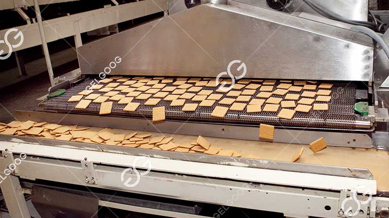 Máquina automática para fabricação de biscoitos