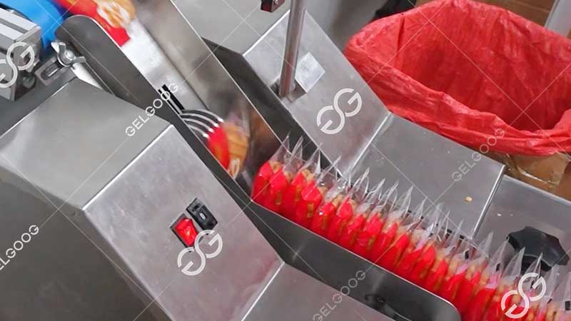 biscuits-packaging-machine
