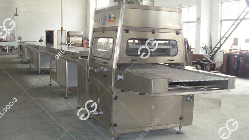 chocolate enrobing machine